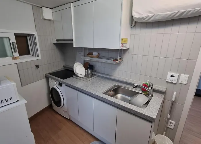 Apartment #102 Station, Syun's Nest 쾌적한 숙소, 편리한 Seoul